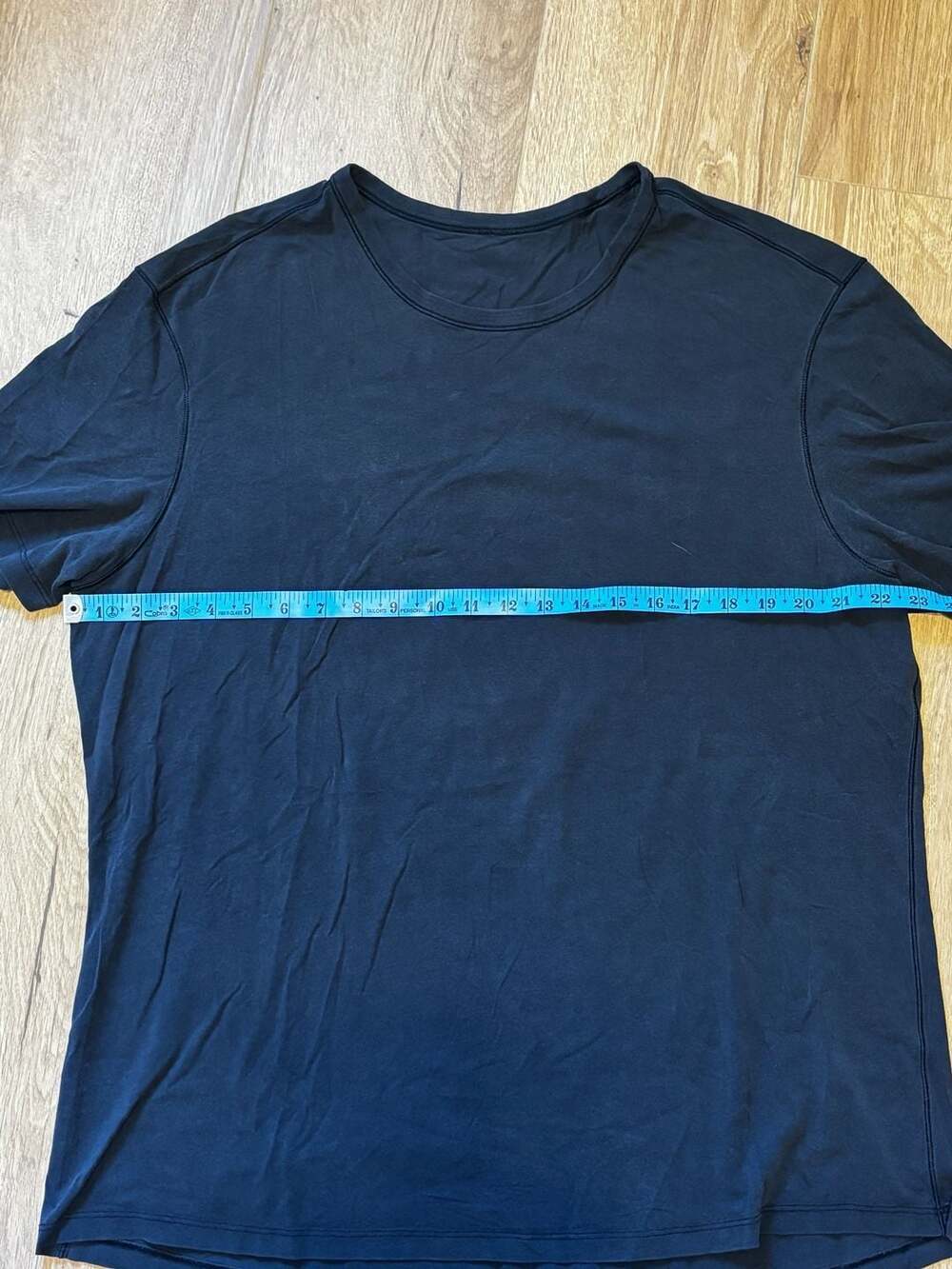 Lululemon Mens Short Sleeve Shirt Black - Picture 2 of 4